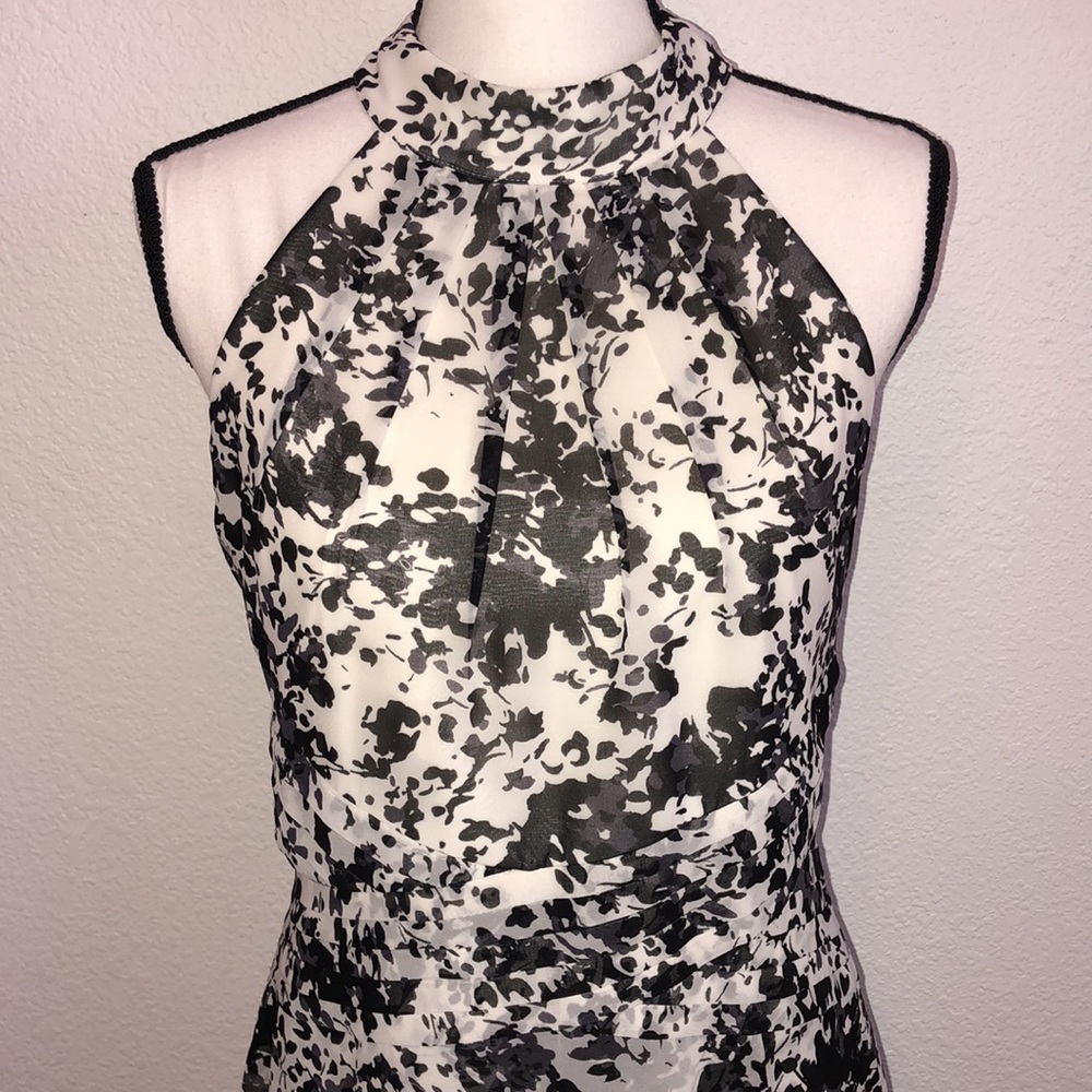 👗 WHBM Fit & Flare Halter Dress - Picture 4 of 9